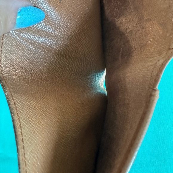 Louis Vuitton Cortes Credit Card Bifold Wallet - Picture 9 of 12